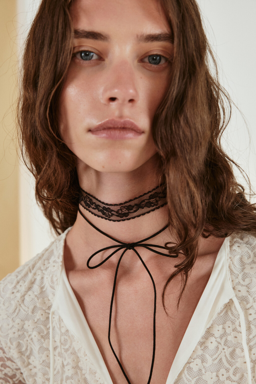 Чокер кружевной со шнурком - цвет серый - 1