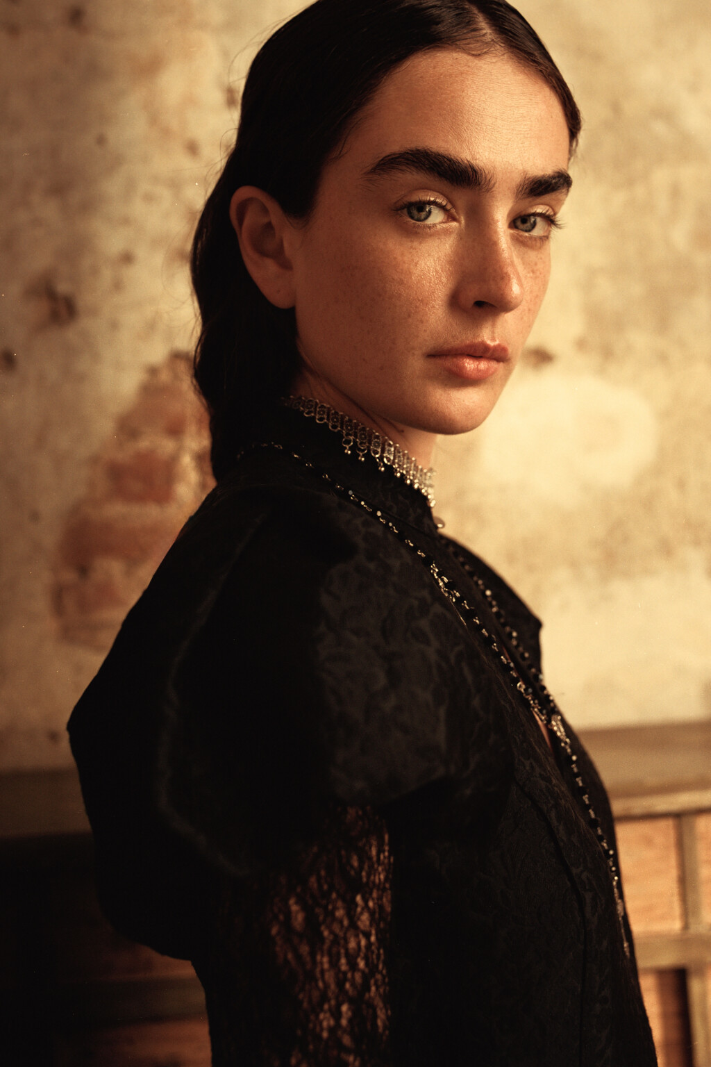 Цепочка с подвесками-крестами - цвет серый - 5