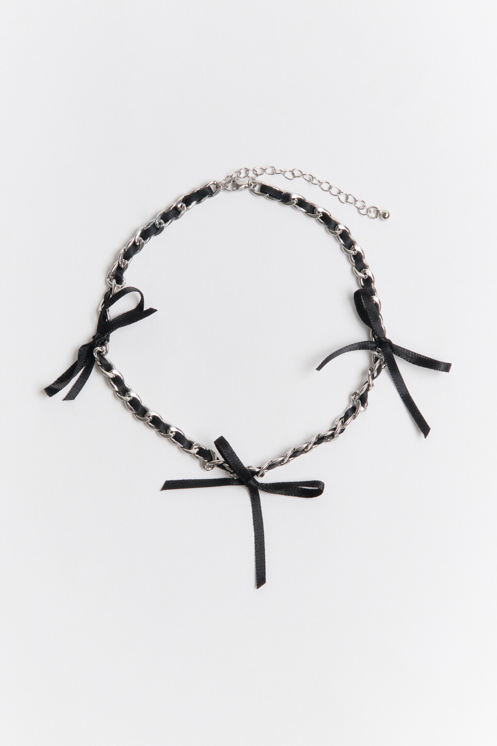 Колье-чокер с цепочкой и бантиками - цвет серый - 4