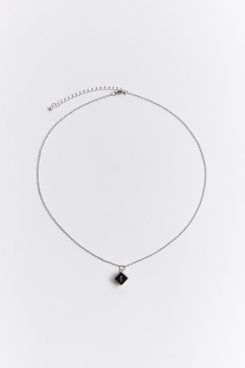 Цепочка с подвеской-кубиком - цвет серый - 2