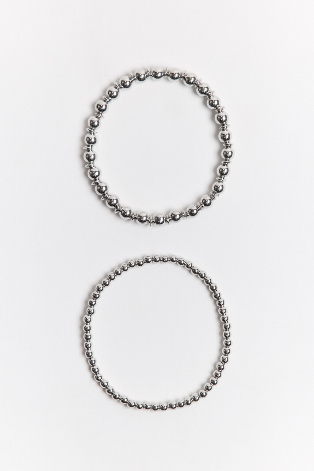 Набор браслетов серебристых (2 штуки) - цвет серый - 1