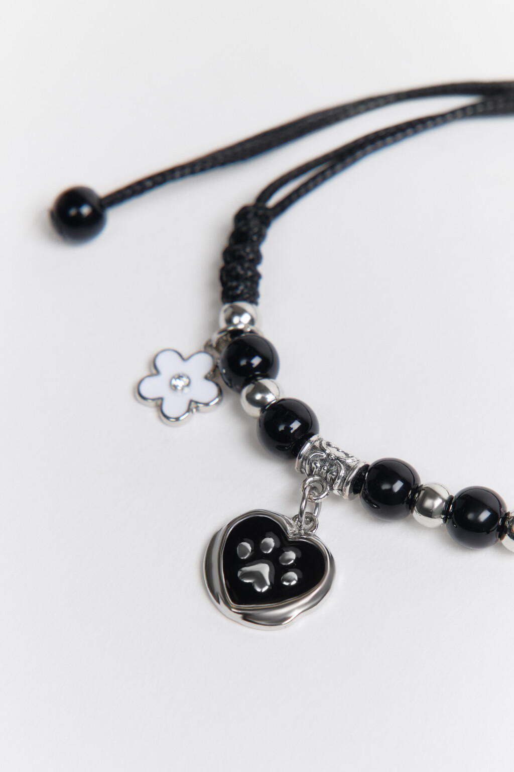 Браслет-шнурок с подвесками - цвет серый - 2