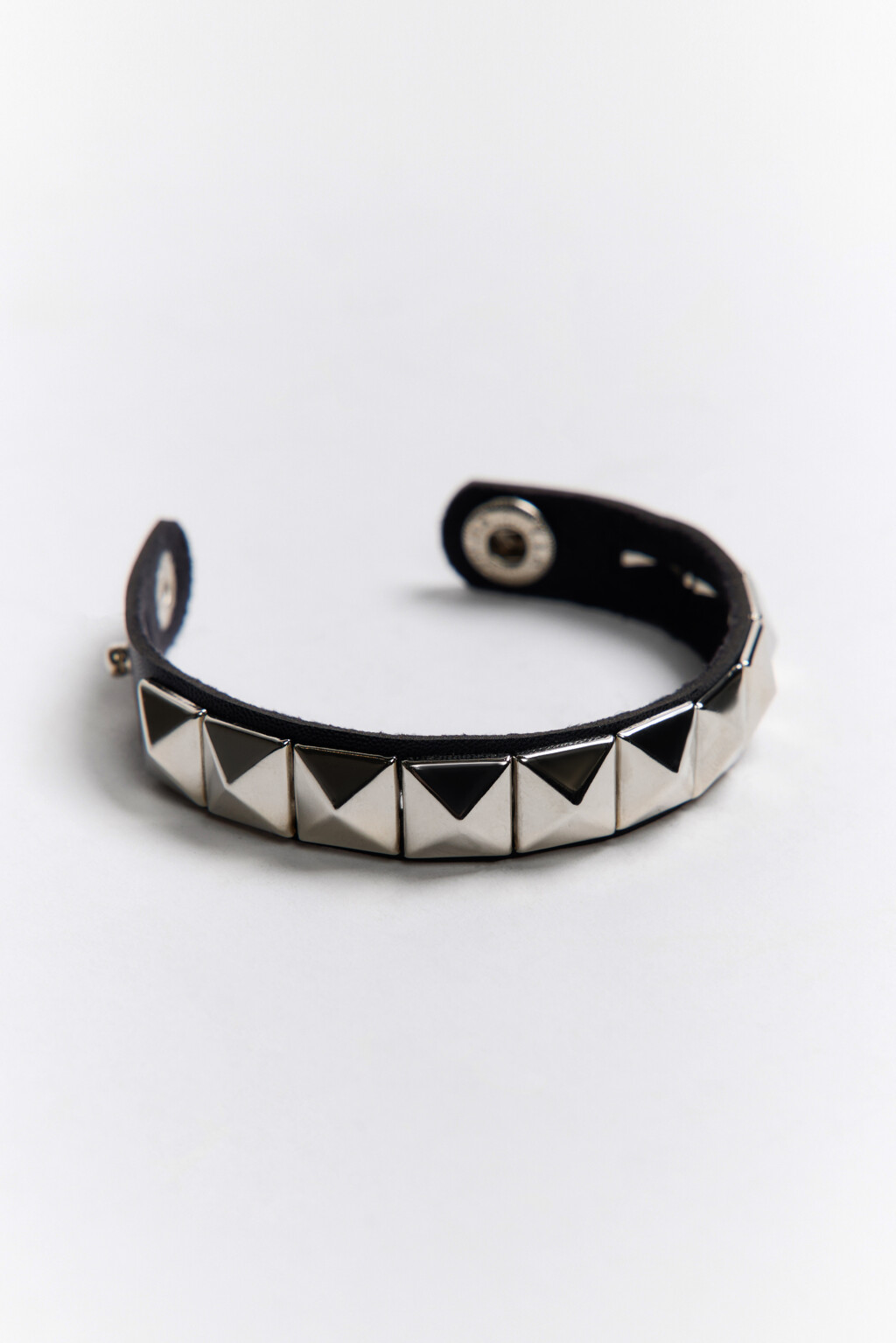 Браслет-ремешок с декором - цвет серый - 2