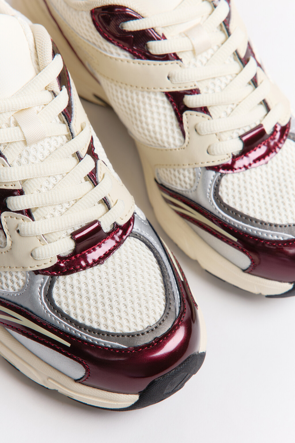 Кроссовки с блестящими вставками - цвет бежевый - 9