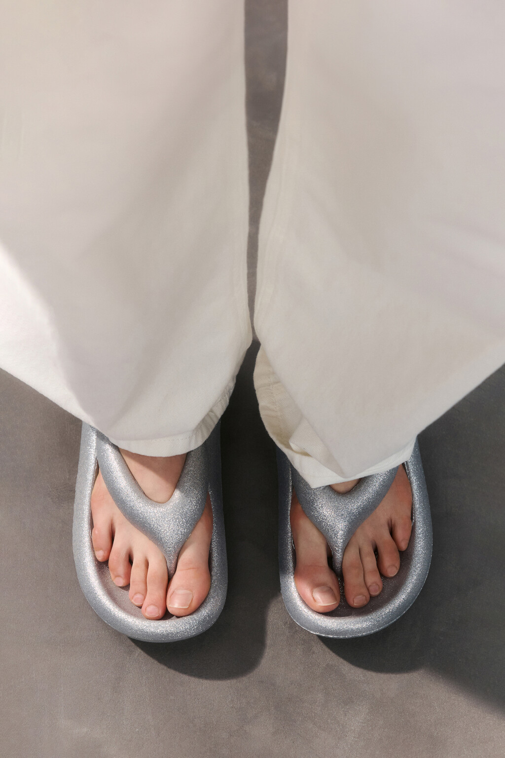 Сабо-вьетнамки на платформе - цвет серый - 6