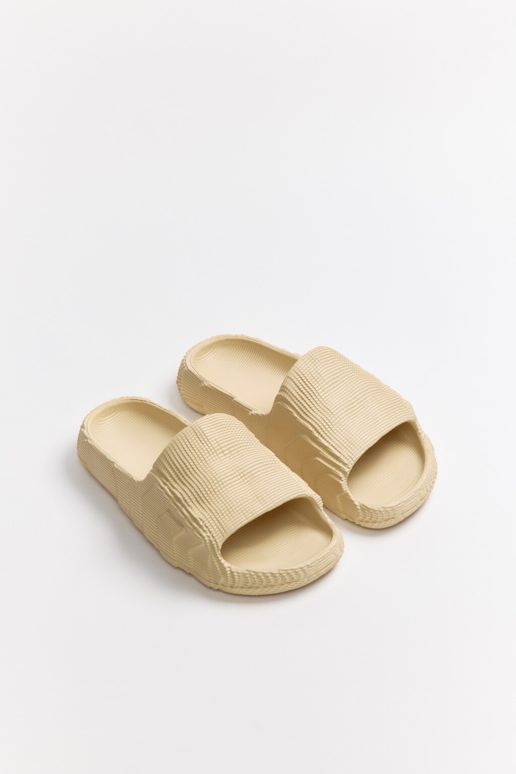 Сабо из фактурного материала - цвет бежевый - 3