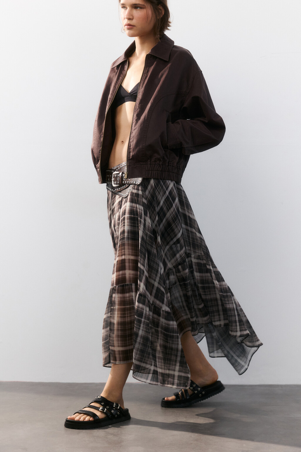 Сабо на платформе с металлическим декором - цвет черный - 4