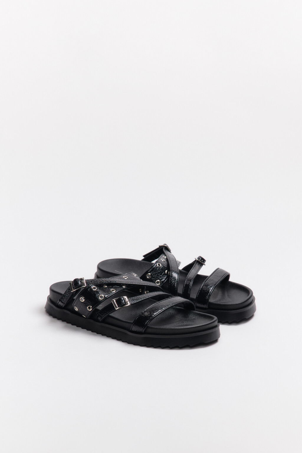 Сабо на платформе с металлическим декором - цвет черный - 8
