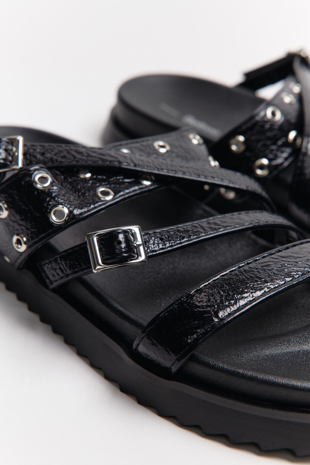 Сабо на платформе с металлическим декором - цвет черный - 9