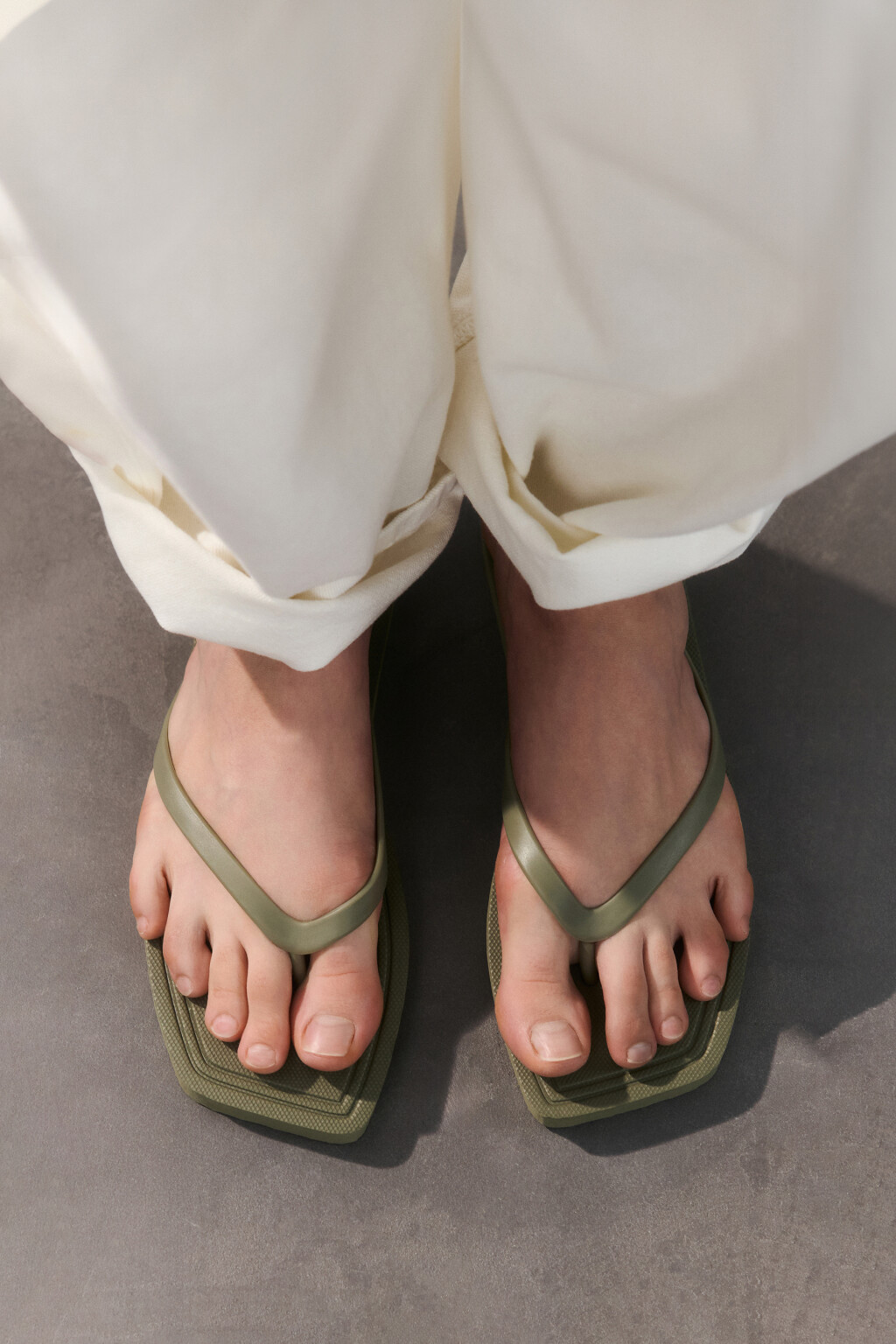 Сабо-вьетнамки на плоской подошве - цвет зеленый - 2