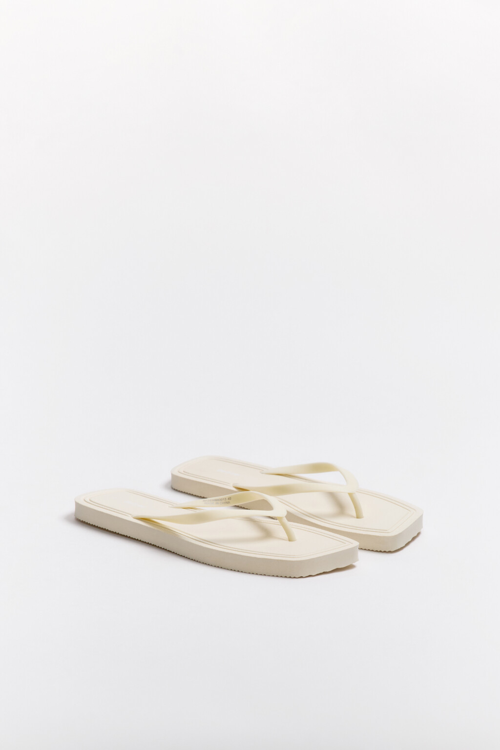 Сабо-вьетнамки на плоской подошве - цвет молочный - 5