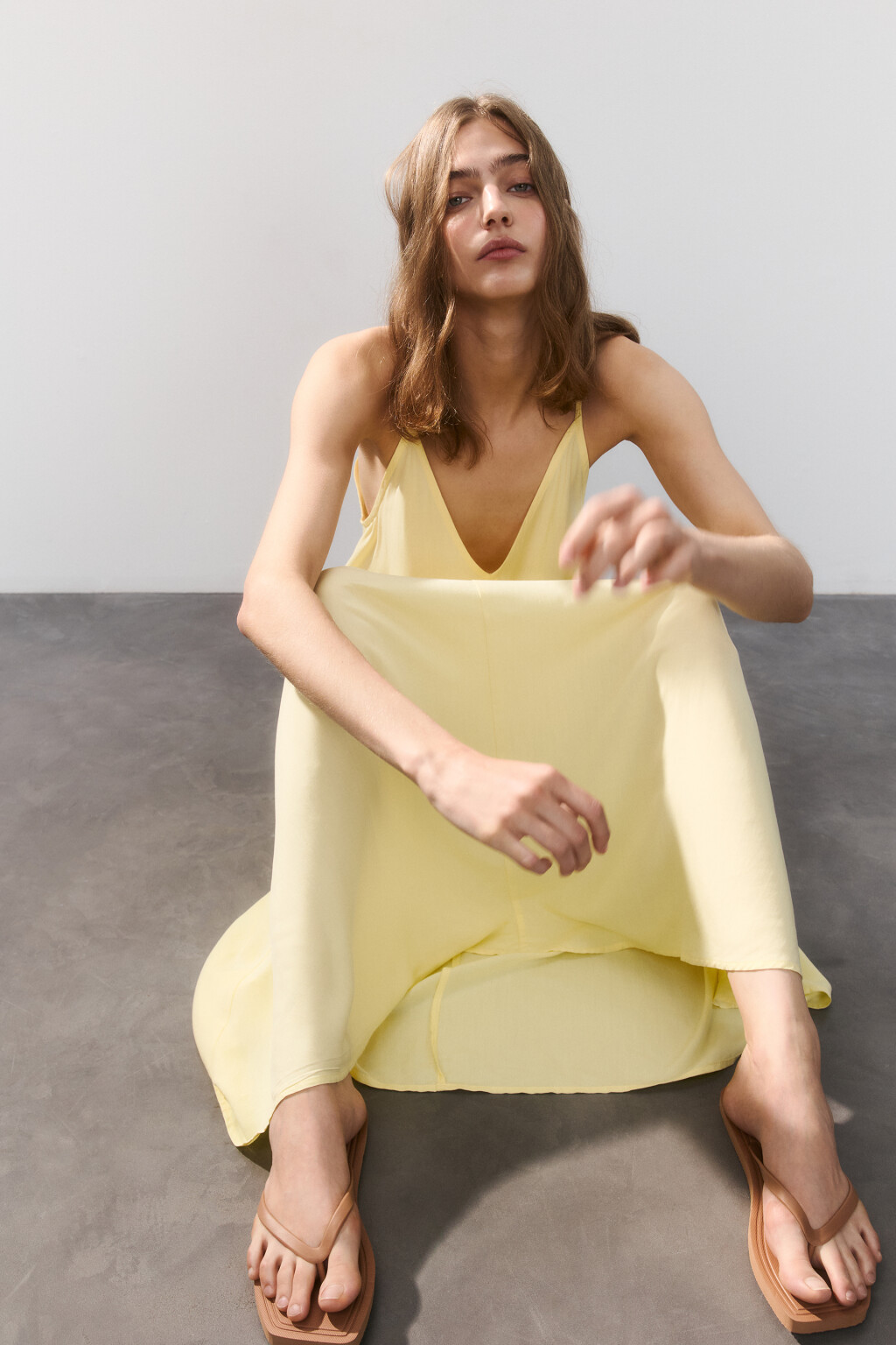 Сабо-вьетнамки на плоской подошве - цвет коричневый - 4