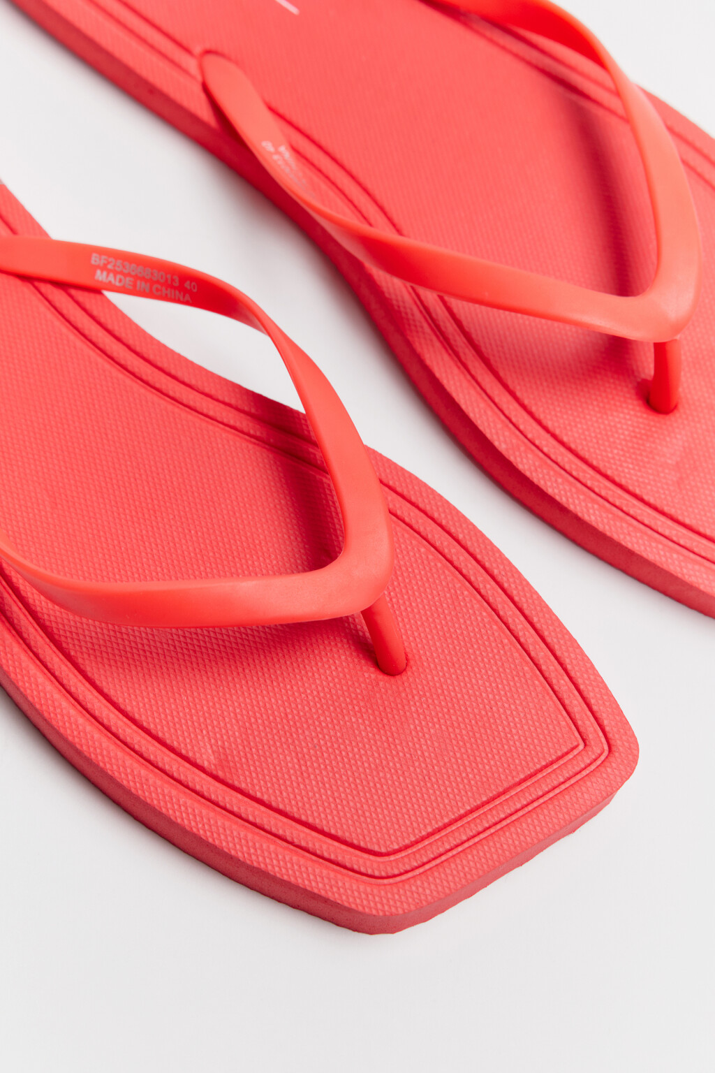 Сабо-вьетнамки на плоской подошве - цвет красный - 6