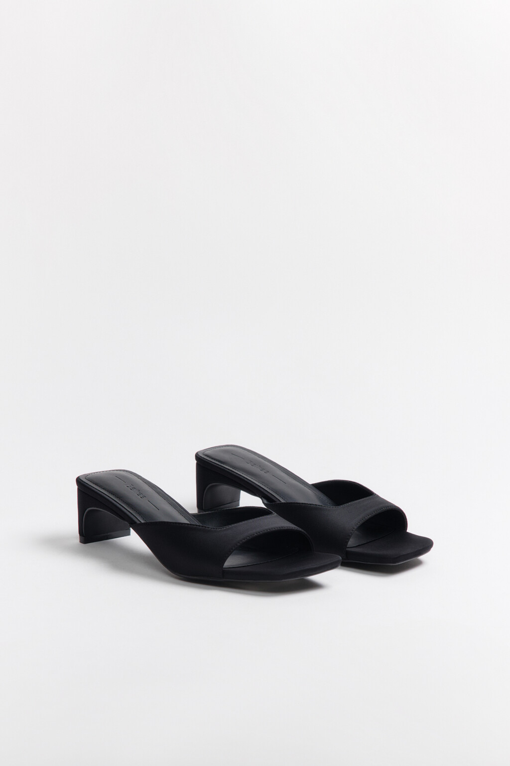 Сабо на каблуке с открытым верхом - цвет черный - 6