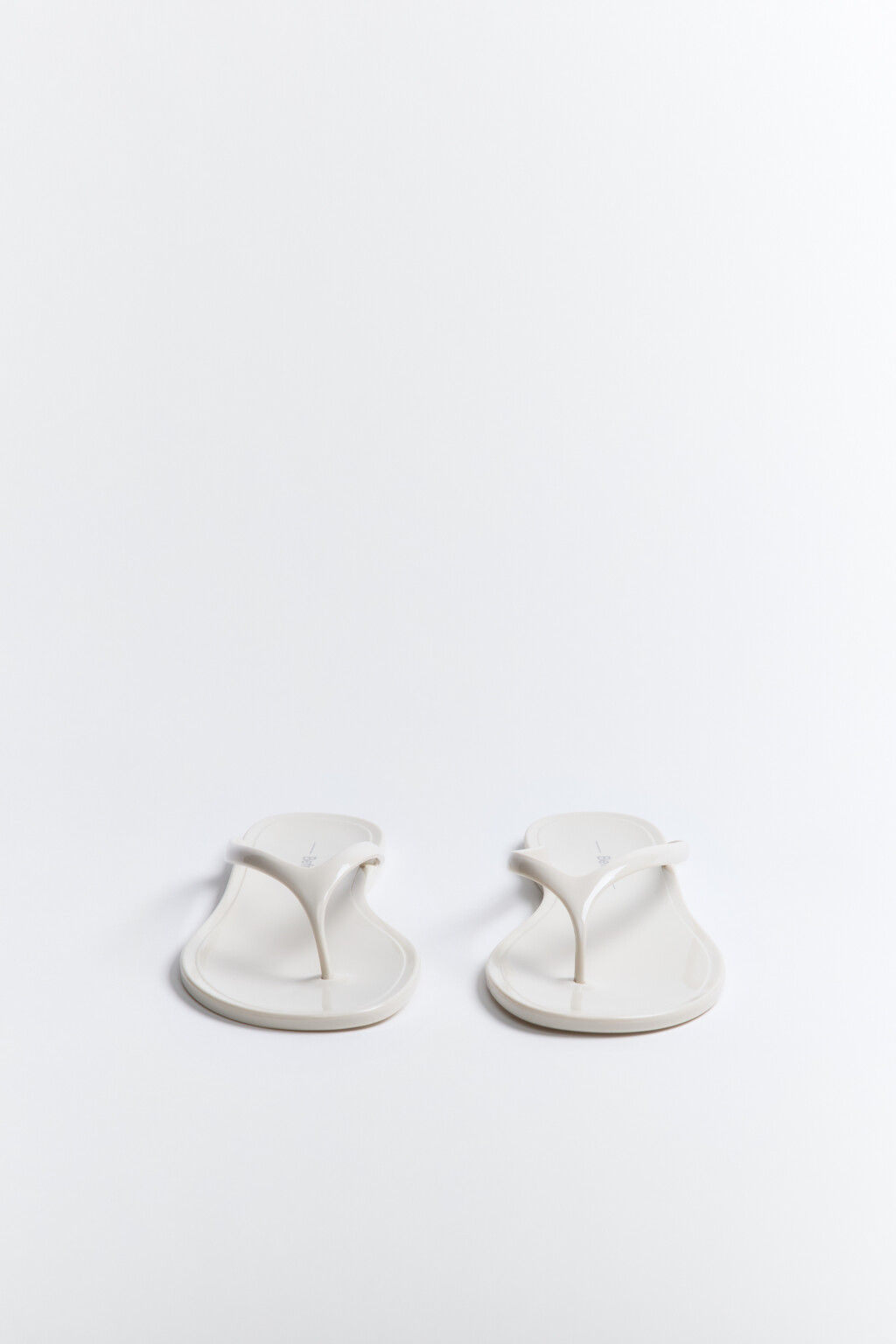 Сабо-вьетнамки на плоской подошве - цвет молочный - 7