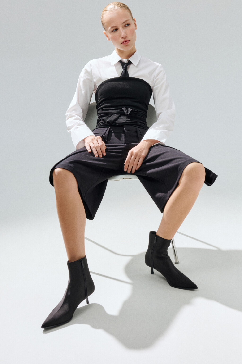 Ботильоны из сатина на низком каблуке - цвет черный - 1