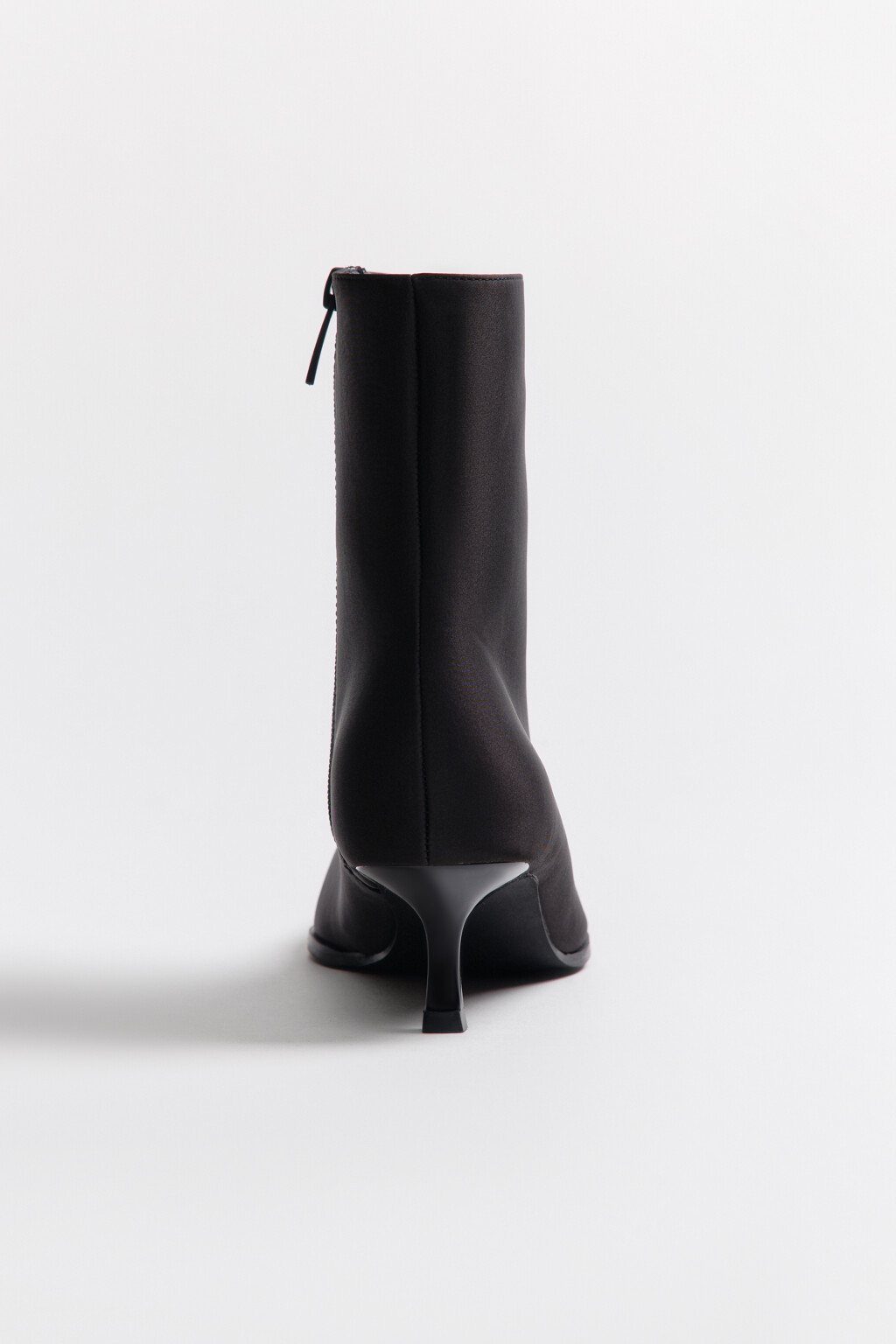 Ботильоны из сатина на низком каблуке - цвет черный - 8