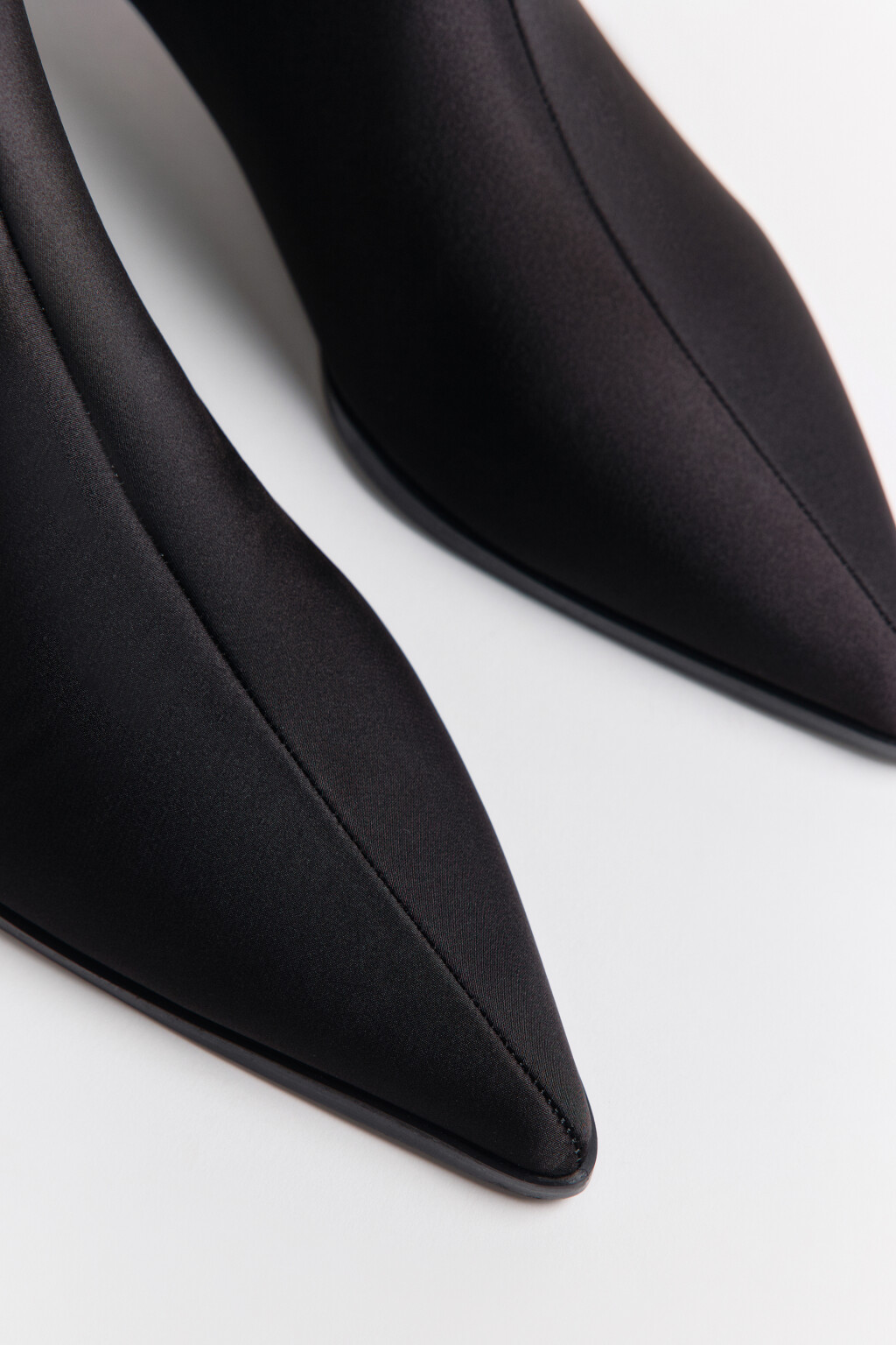 Ботильоны из сатина на низком каблуке - цвет черный - 9