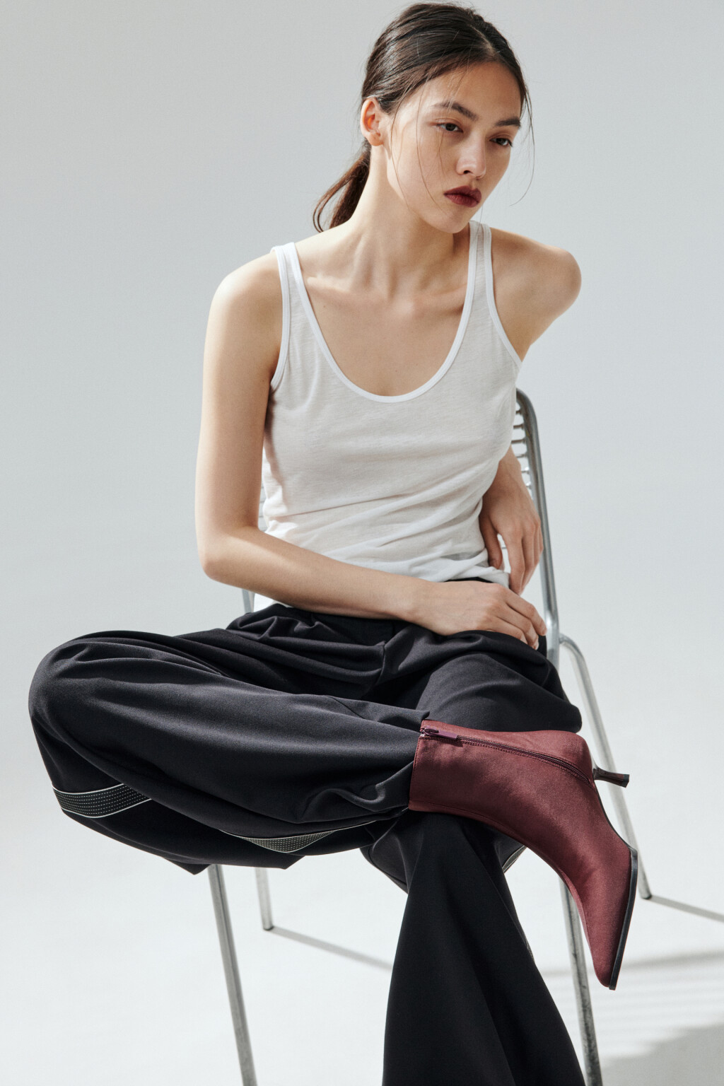 Ботильоны из сатина на низком каблуке - цвет бордовый - 3