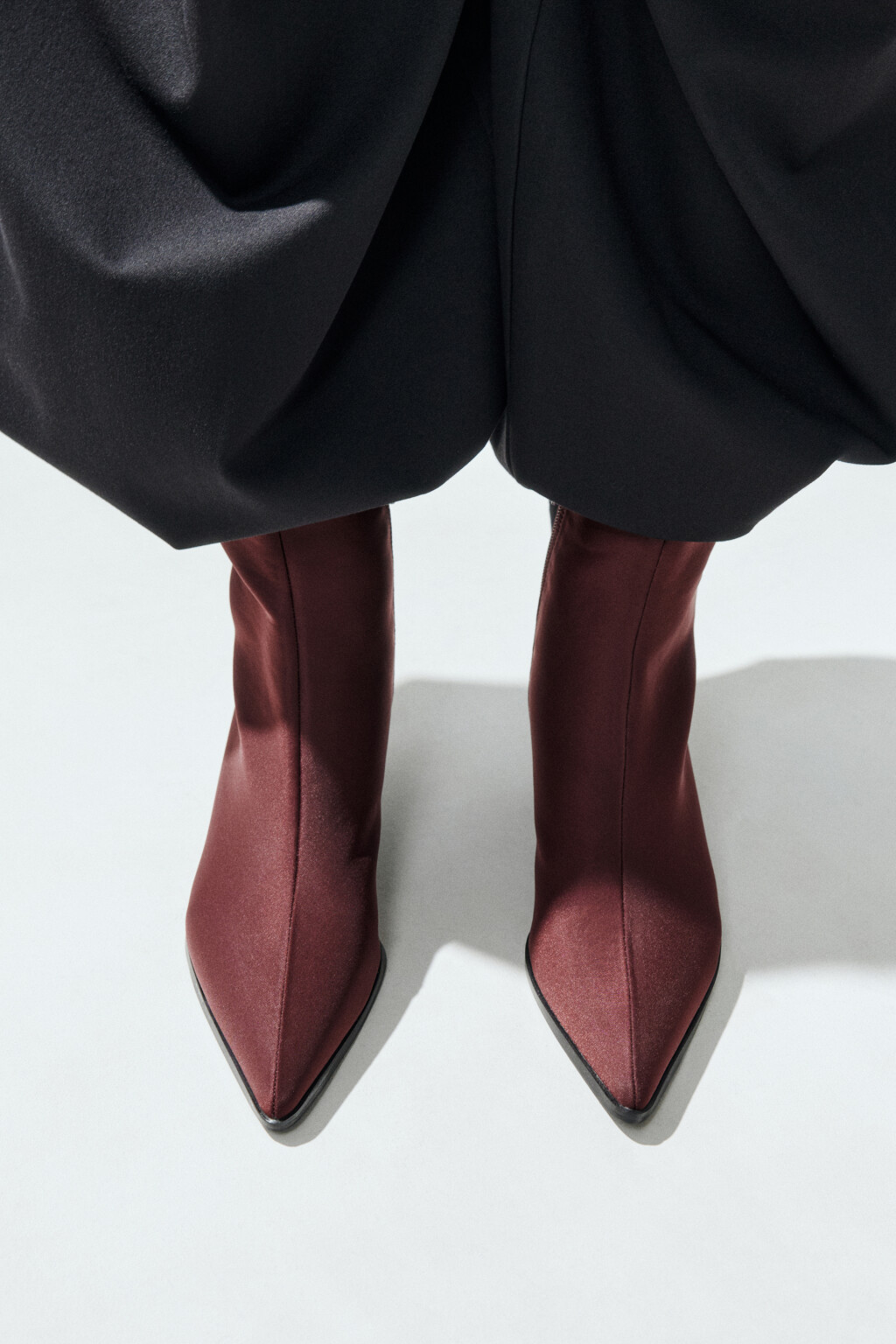 Ботильоны из сатина на низком каблуке - цвет бордовый - 4