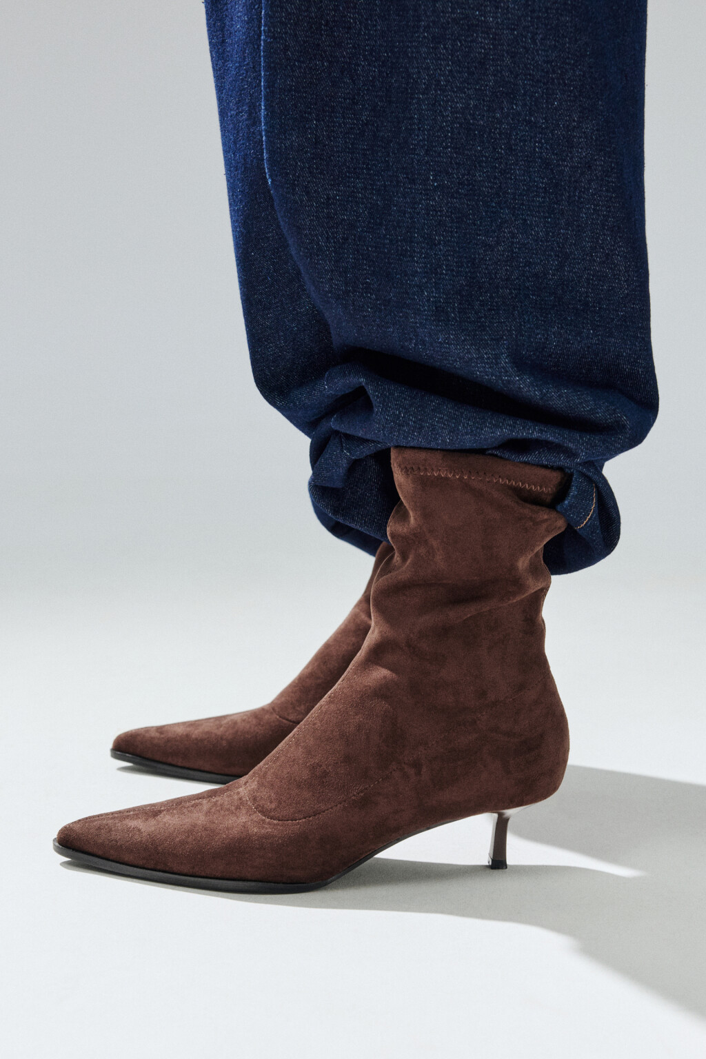 Ботильоны из бархатного текстиля - цвет коричневый - 4