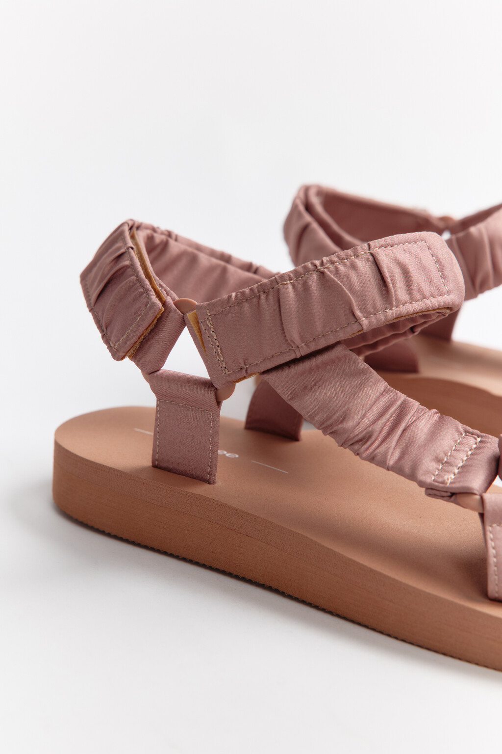 Сандалии на ремешках с липучками - цвет коричневый - 8