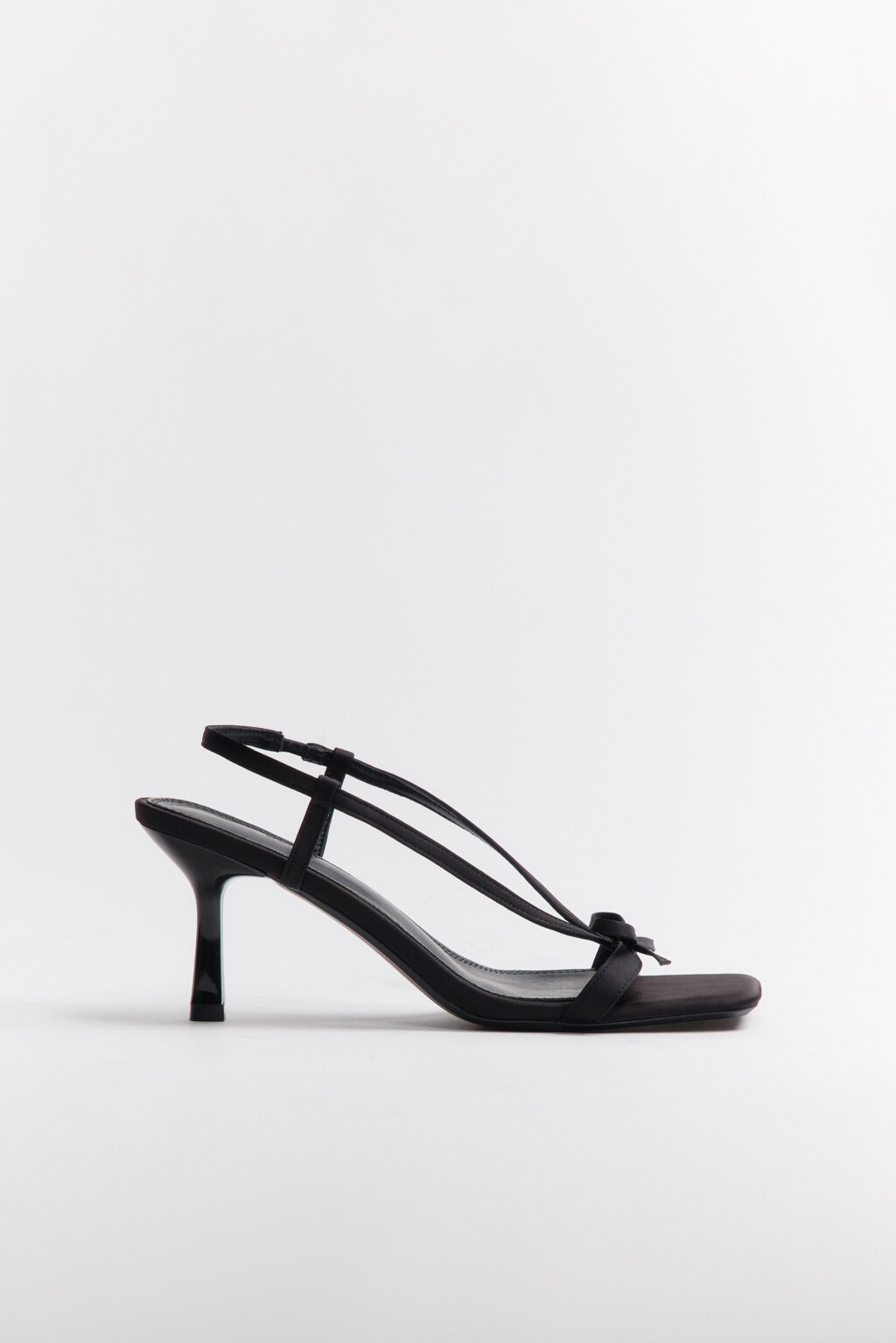 Босоножки на каблуке с квадратным мысом - цвет черный - 1