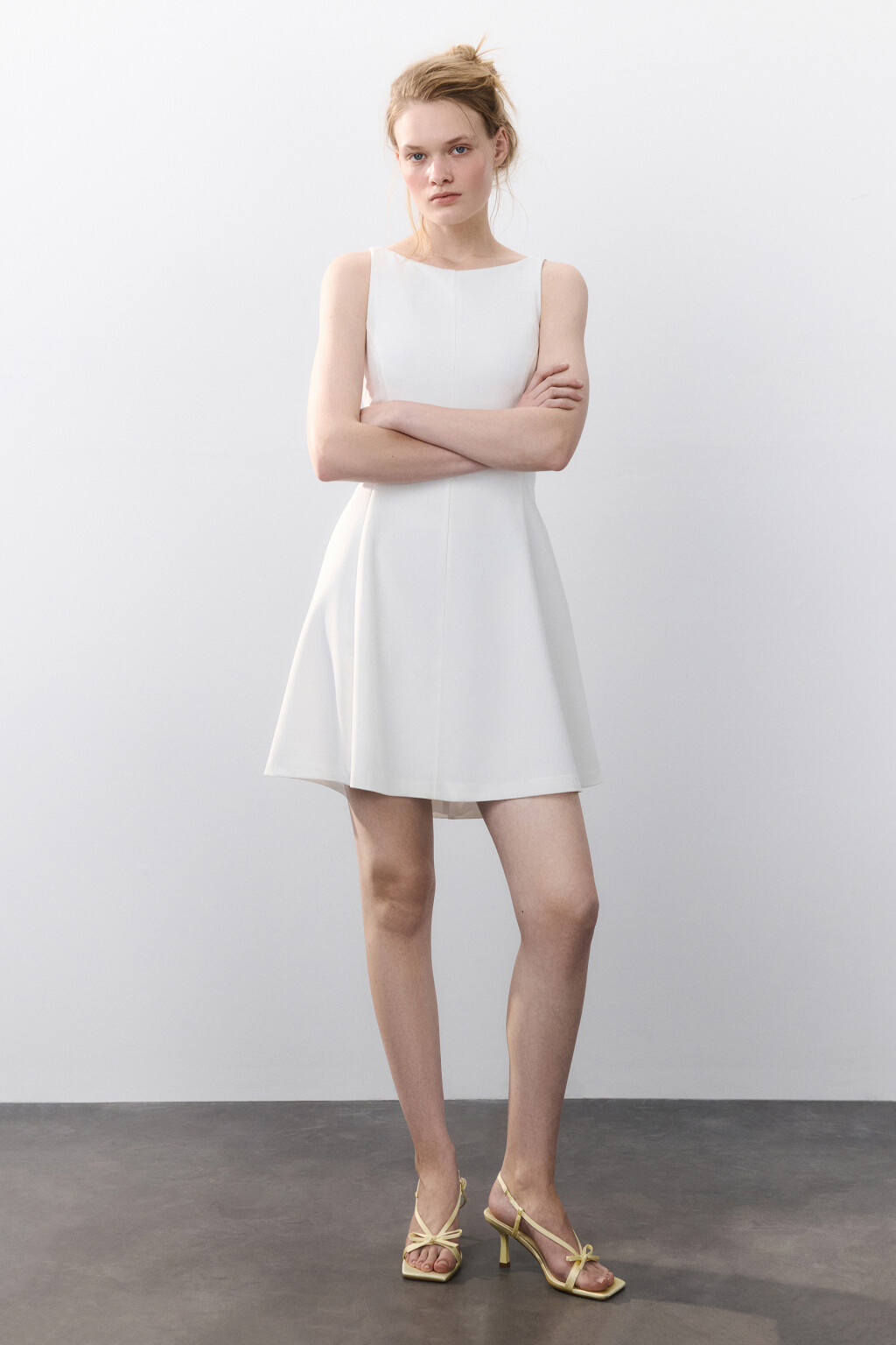 Босоножки на каблуке с квадратным мысом - цвет желтый - 2