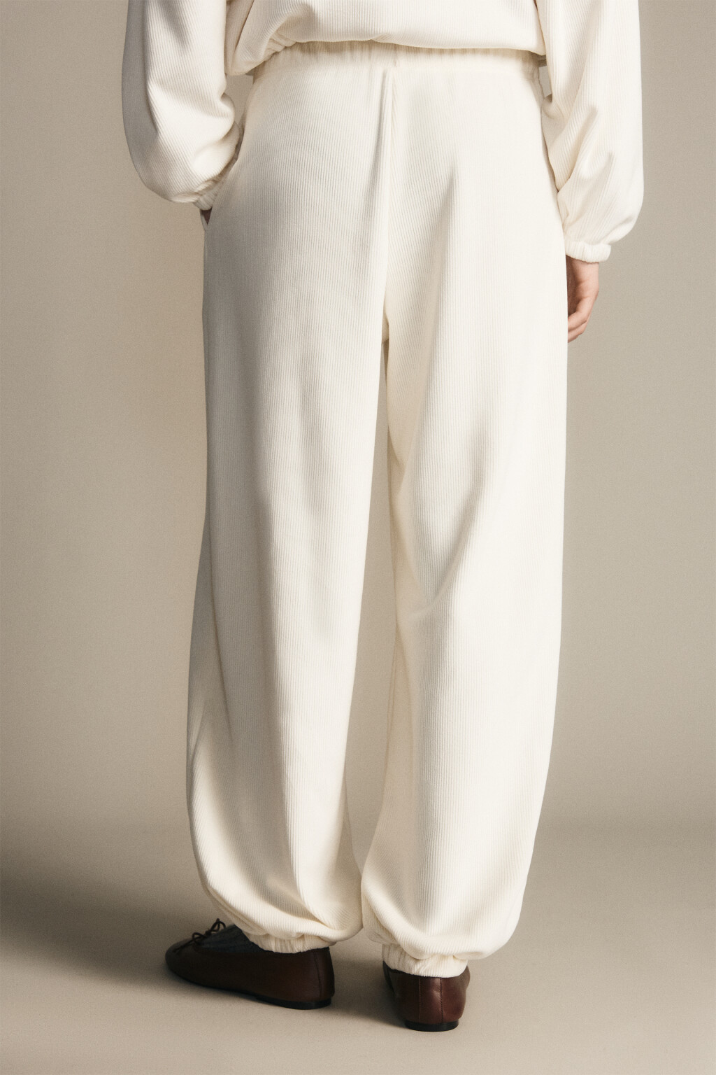 Брюки-джоггеры вельветовые - цвет молочный - 4