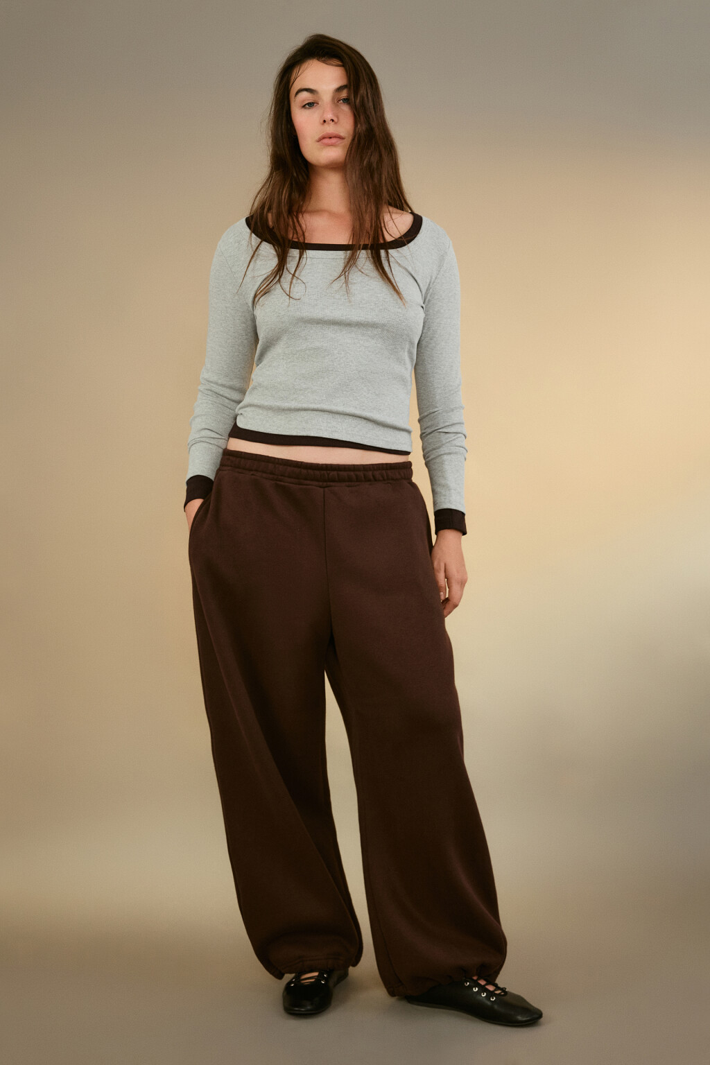 Брюки-джоггеры утепленные трикотажные - цвет коричневый - 1