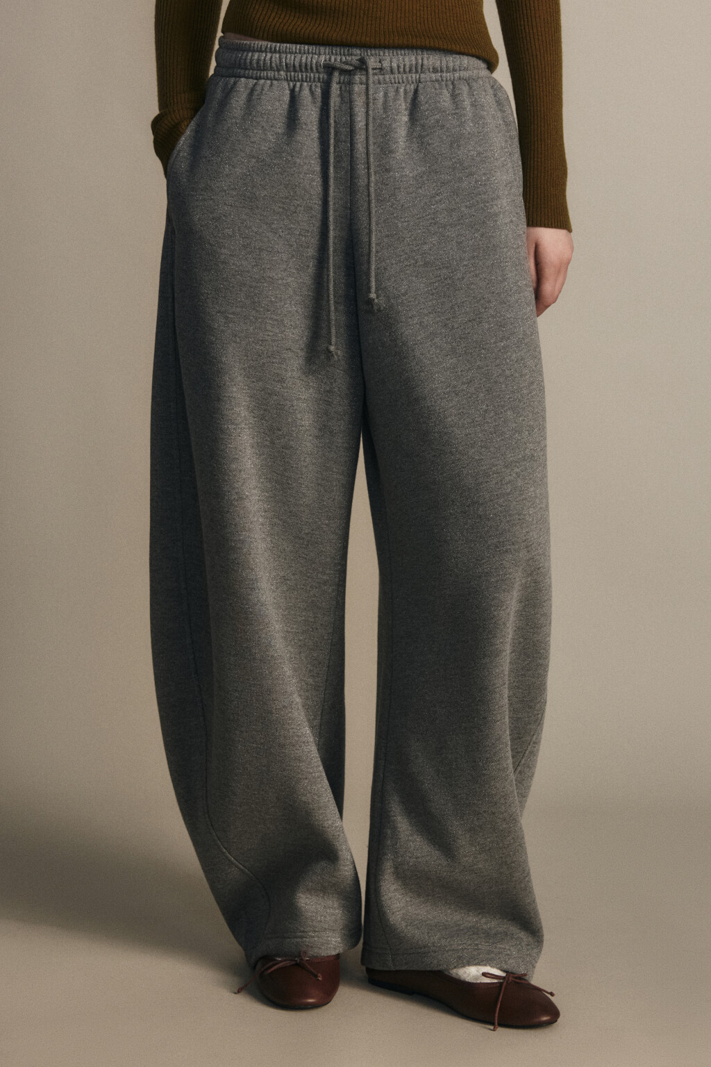 Брюки barrel fit утепленные с люрексом - цвет серый - 3