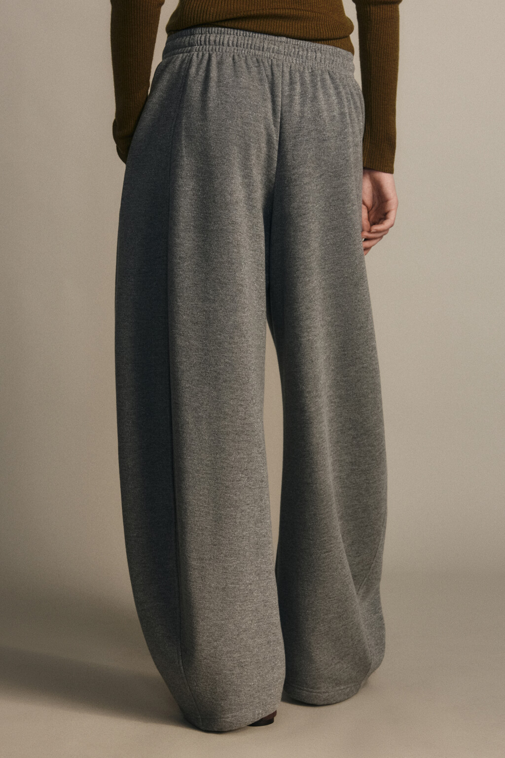 Брюки barrel fit утепленные с люрексом - цвет серый - 4