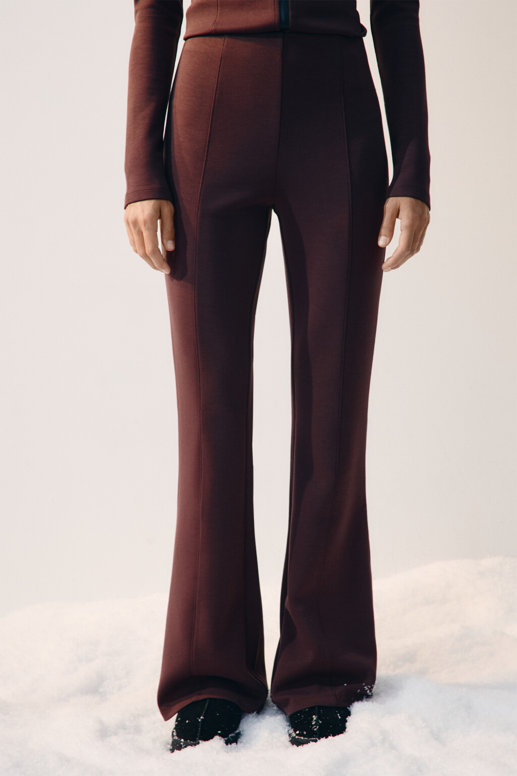 Брюки клеш трикотажные - цвет коричневый - 2