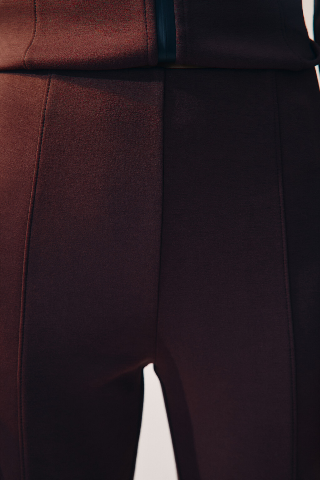 Брюки клеш трикотажные - цвет коричневый - 5