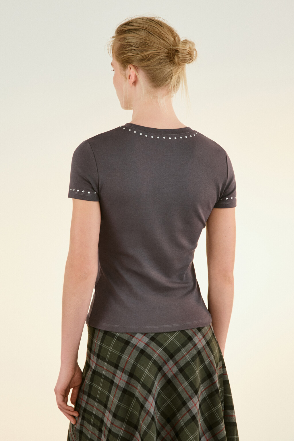 Футболка с металлическим декором - цвет серый - 3