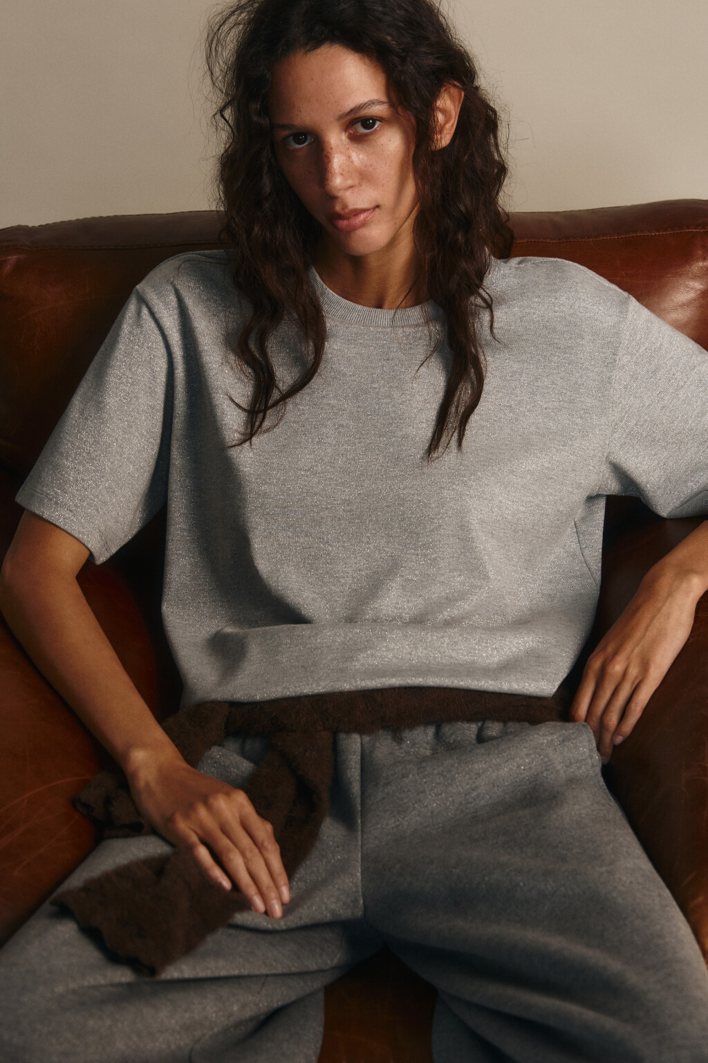 Футболка трикотажная с люрексом - цвет серый - 1