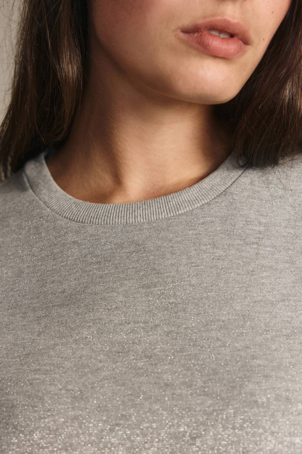 Футболка трикотажная с люрексом - цвет серый - 6