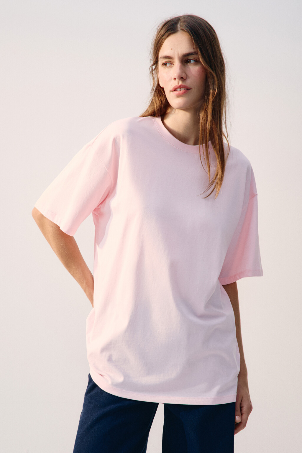 Футболка oversize с принтом-надписью - цвет розовый - 2