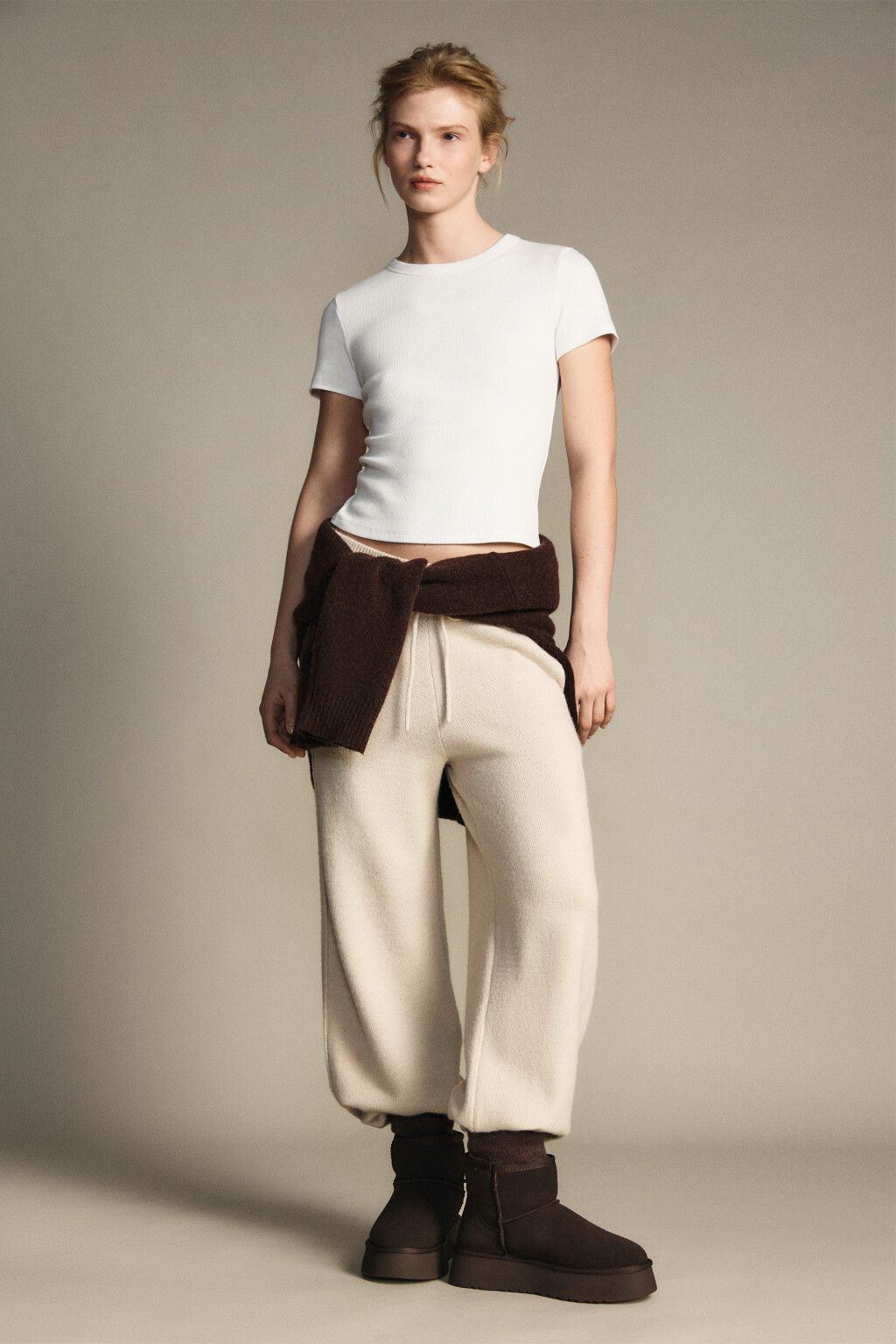 Футболка приталенная в рубчик - цвет молочный - 4