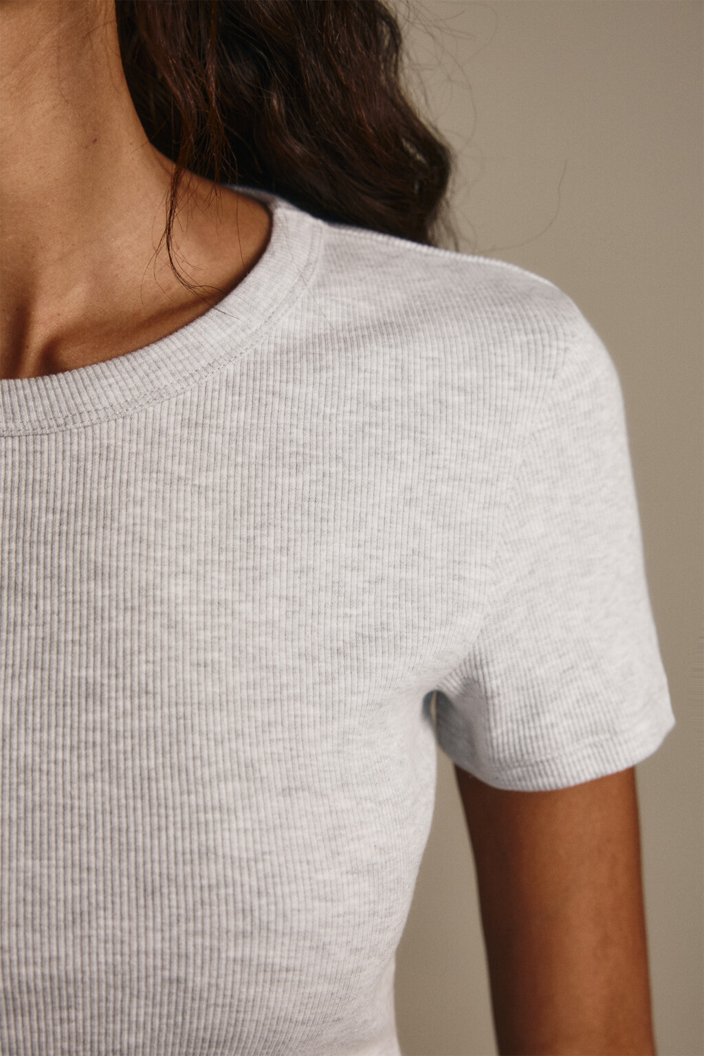 Футболка приталенная в рубчик - цвет серый - 6