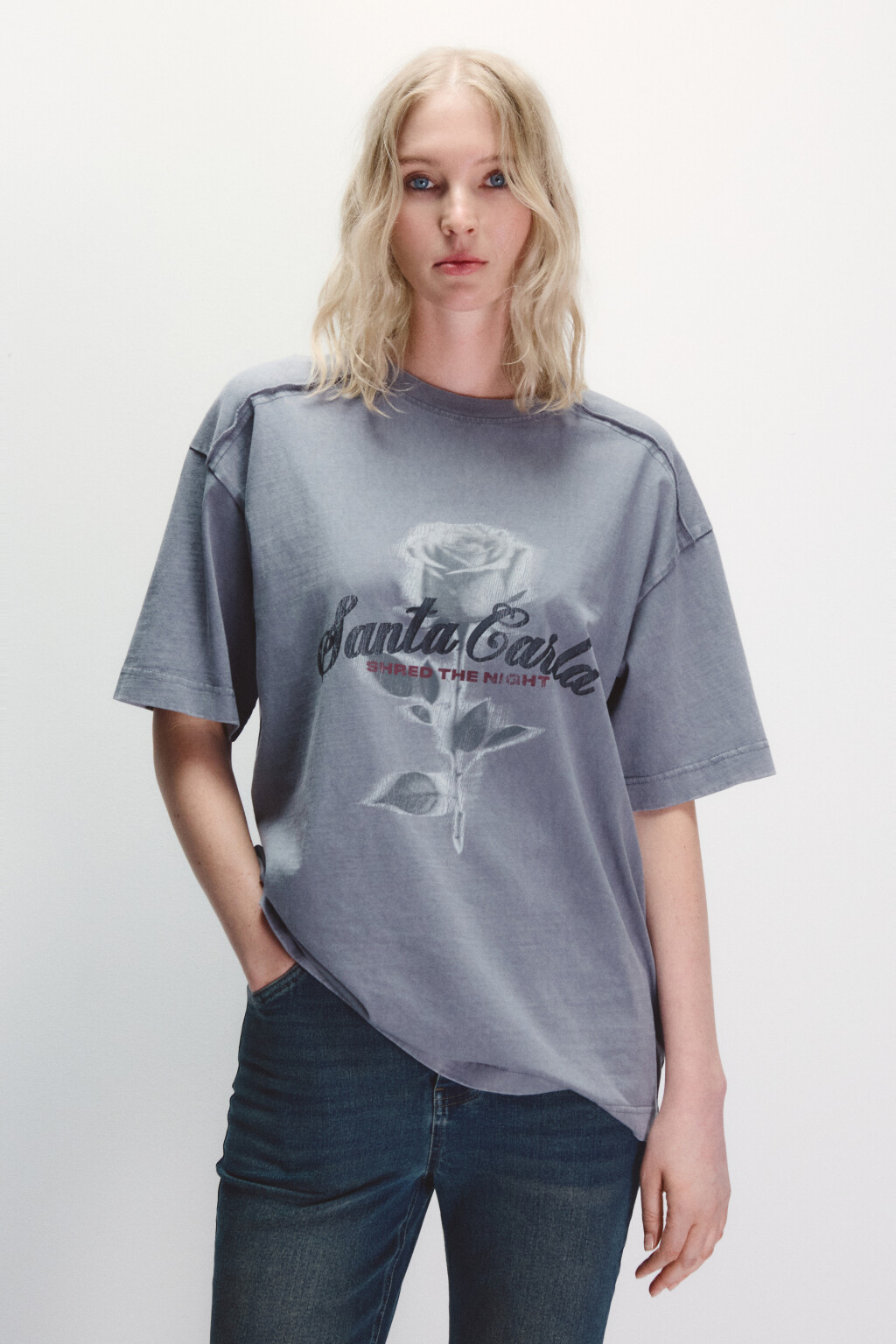 Футболка с принтом и открытыми срезами - цвет серый - 2