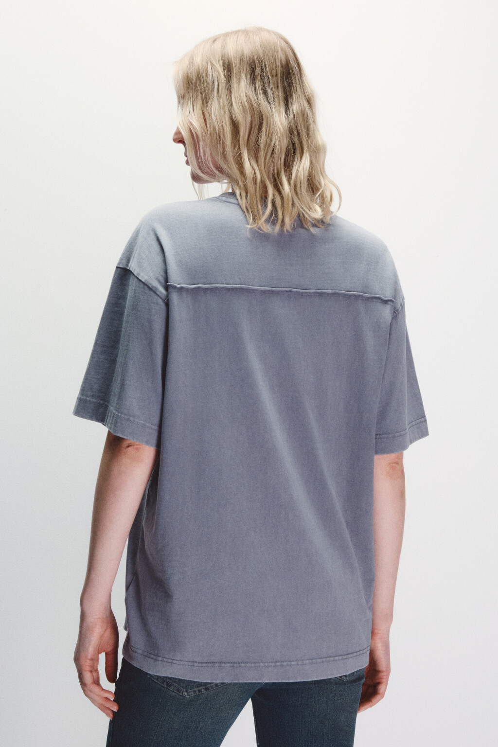 Футболка с принтом и открытыми срезами - цвет серый - 3