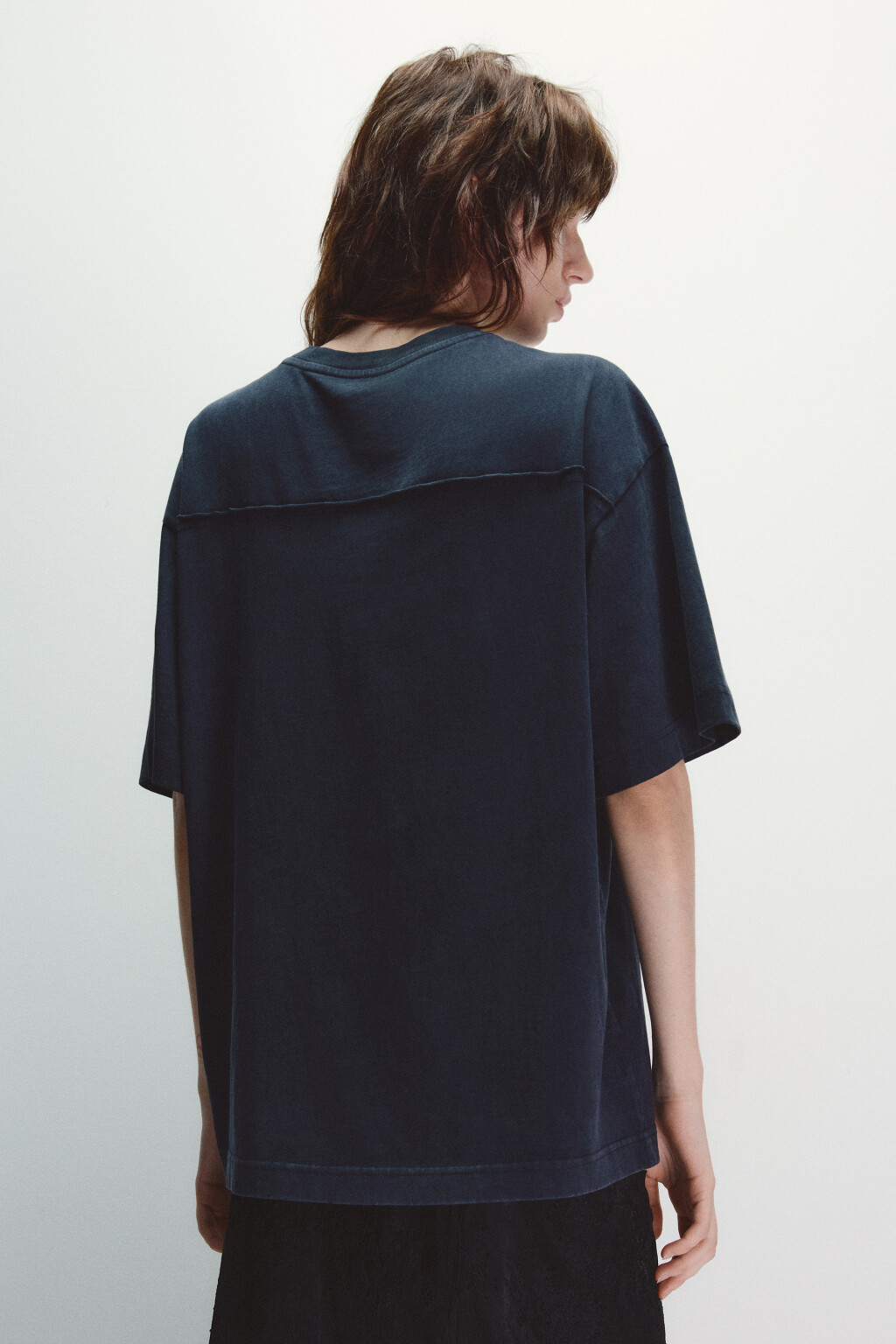 Футболка с принтом и открытыми срезами - цвет черный - 3