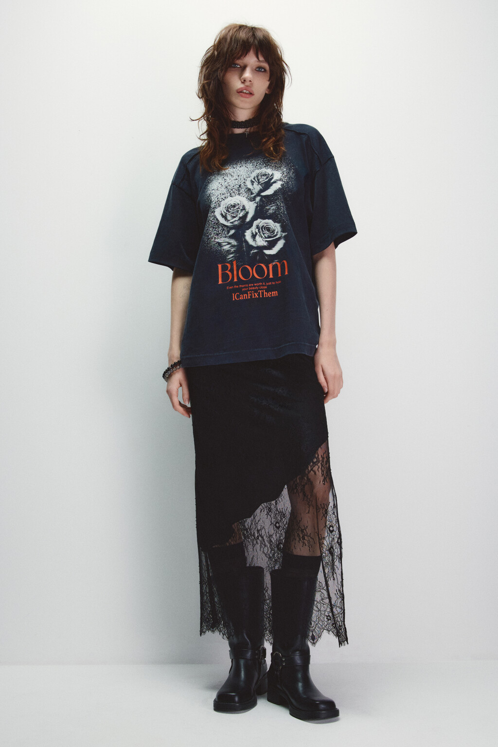 Футболка с принтом и открытыми срезами - цвет черный - 4