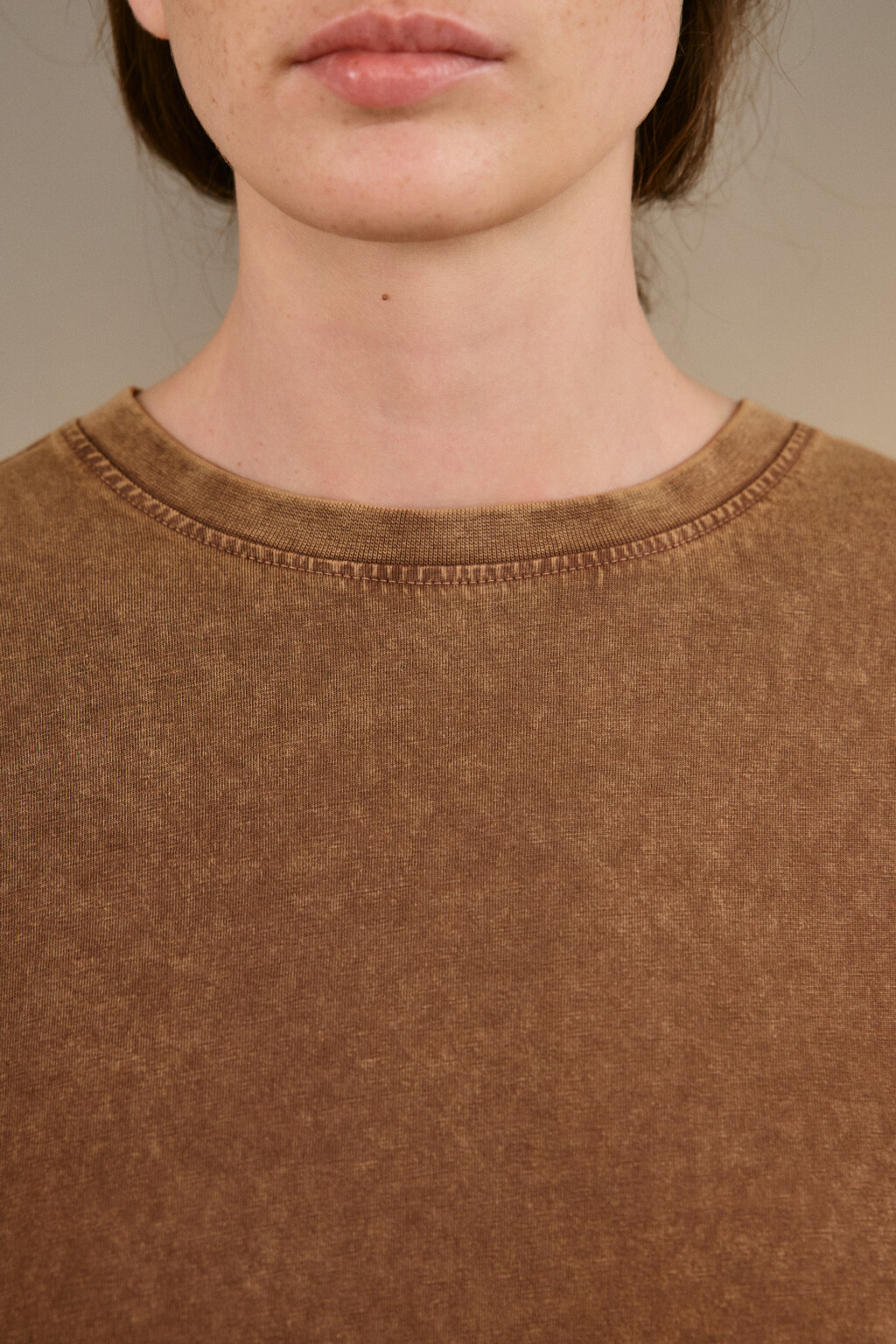 Футболка с вареным эффектом - цвет коричневый - 6