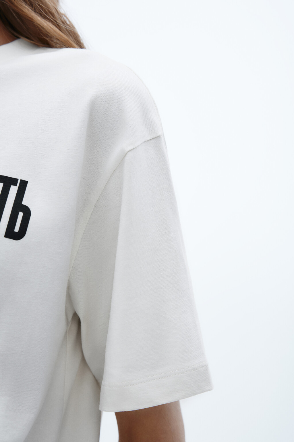 Футболка с новогодним принтом - цвет бежевый - 6