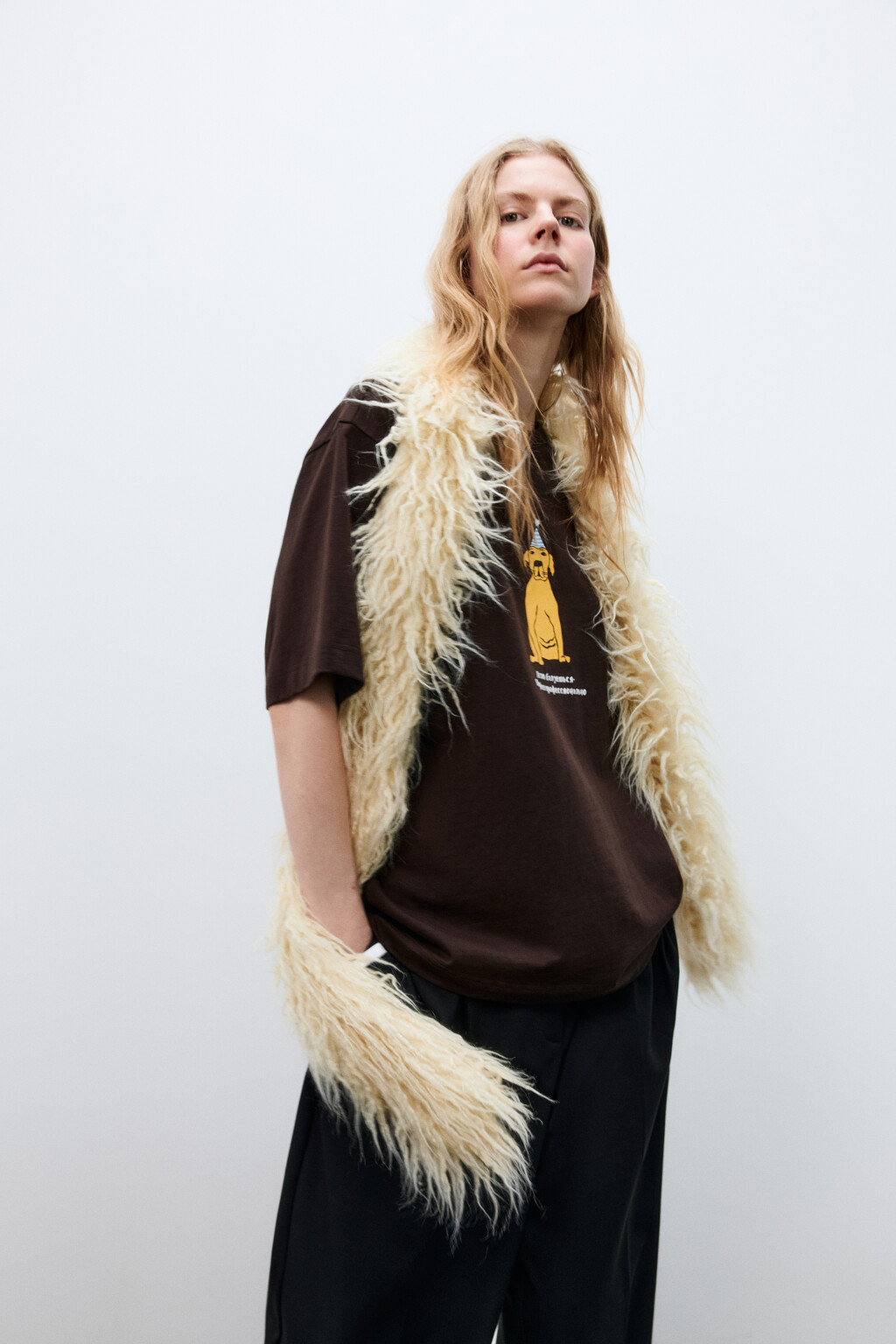 Футболка свободная с принтом - цвет коричневый - 4