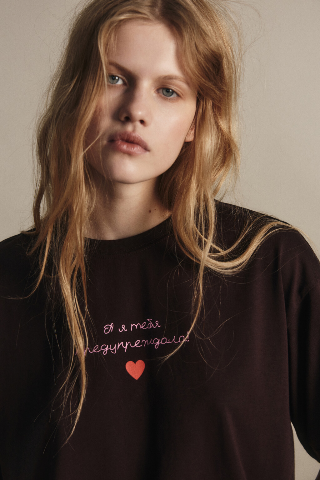 Футболка с принтом-надписью - цвет мультиколор - 5