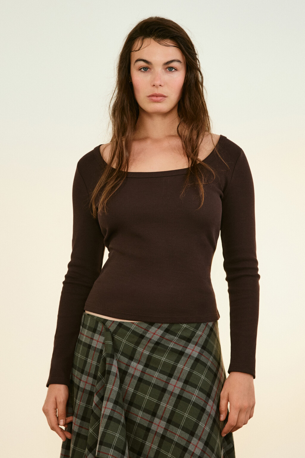 Лонгслив облегающий в рубчик - цвет коричневый - 2