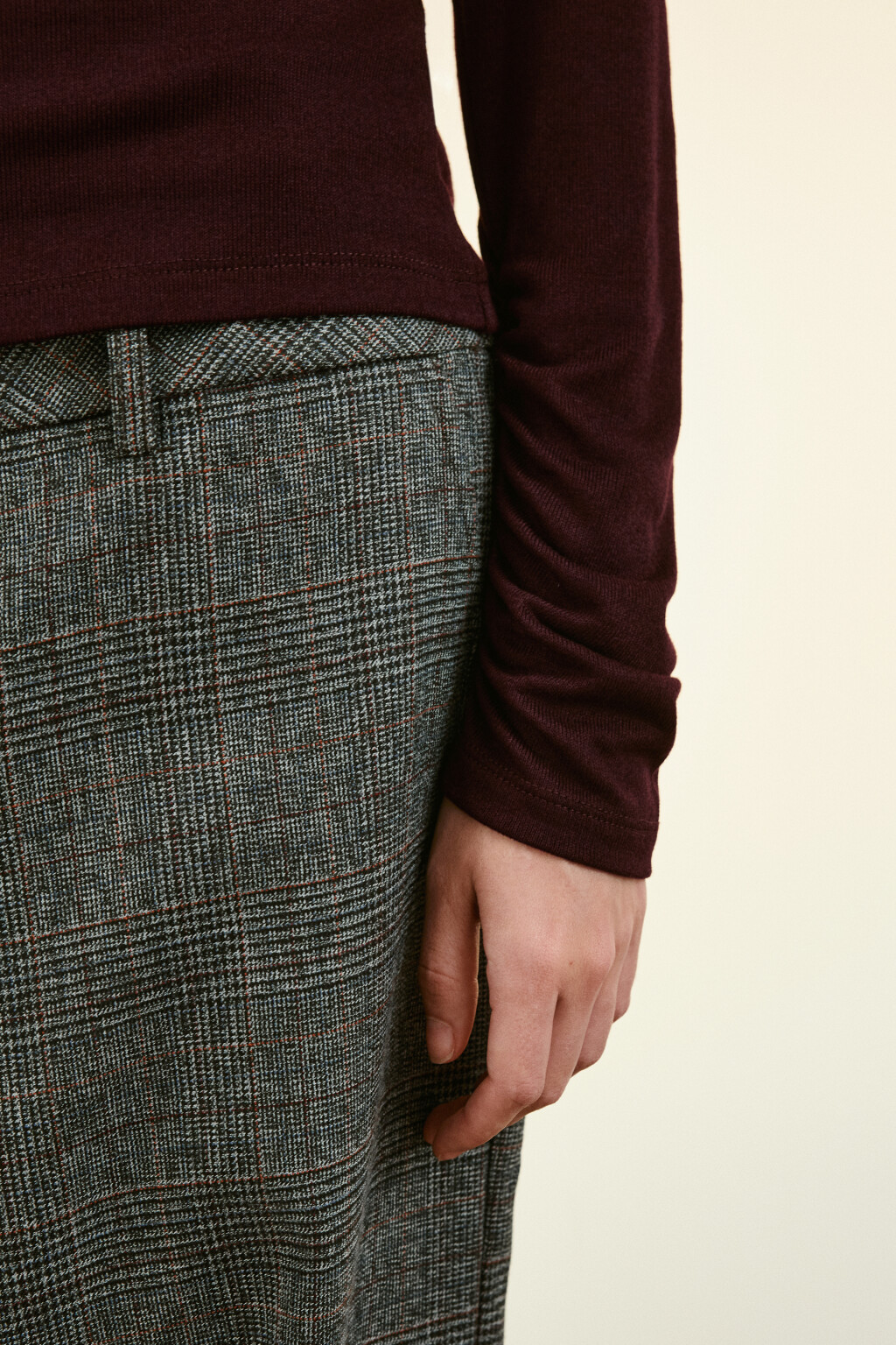 Лонгслив с драпировками на рукавах - цвет бордовый - 6